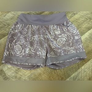 Women's Swirl Pattern Athletic Shorts - Light Lilac Purple, Mesh Trim Detail